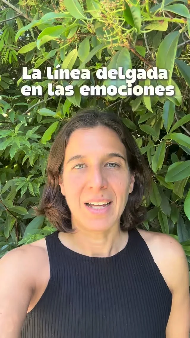 La línea delgada entre las emociones y su expresión de sabiduría y de confusión 💛 a veces es realmente una línea delgada!!
•
•
•
#practicoenpadma #hathayoga #yoga #hatha #vinyasa #ashtanga #vinyasayoga #ashtangayoga #yogachile #clasesdeyoga #mindfulness #budismo #meditacion #yogaespaña #yogamadrid #yogabarcelona #yogamexico #yogaargentina