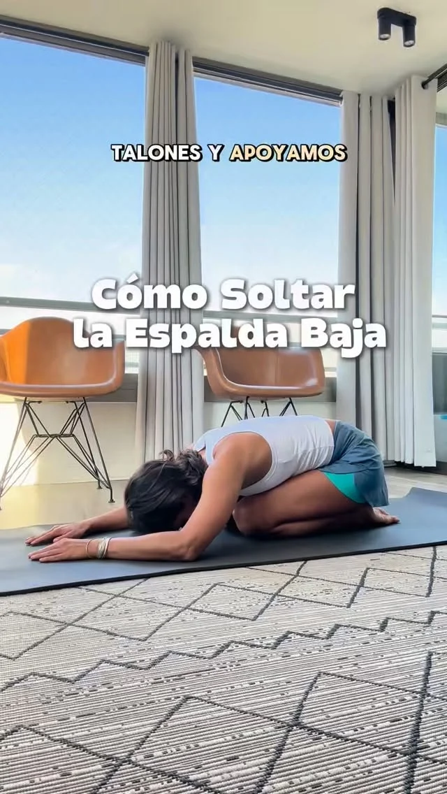 Una postura simple para aliviar la espalda baja ♥️ es muy frecuente sentir tensión, molestia o dolor en la espalda baja. Si esa tensión está relacionada con la musculatura esta postura puede ayudar 🙌
•
•
•
#practicoenpadma #hathayoga #yoga #hatha #vinyasa #ashtanga #vinyasayoga #ashtangayoga #yogachile #clasesdeyoga #yogaespaña #yogamadrid #yogabarcelona #yogaargentina #yogamexico